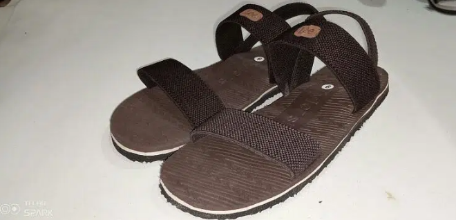 Hawai chappal setup by slipper making business