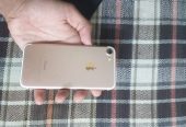 Iphone 7 non pta 128gb by Arham Rajpoot