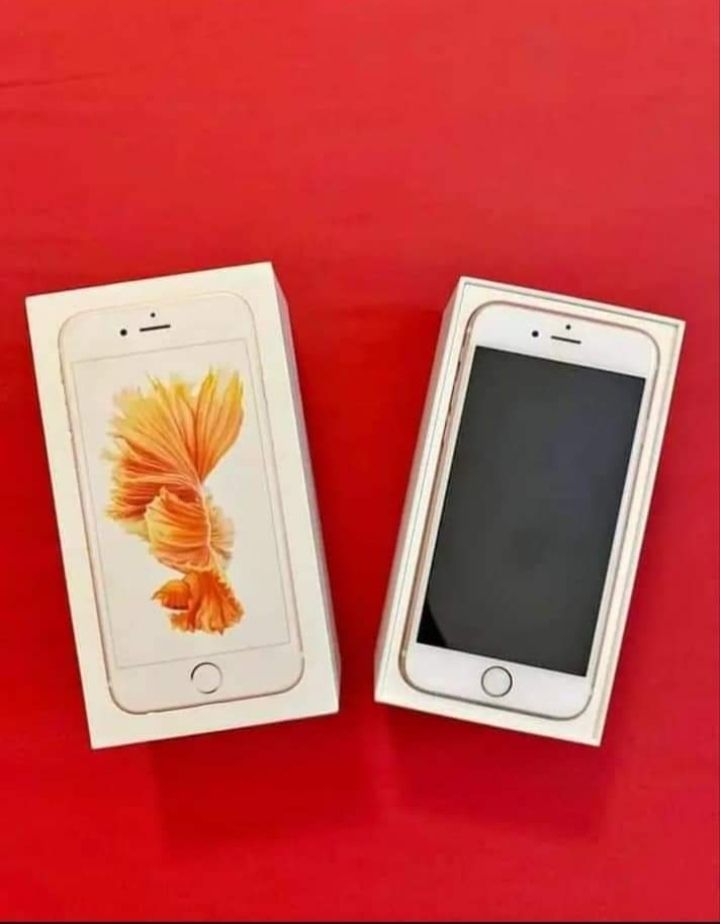 iPhone 6s plus with box 128gb PTA proof WhatsApp numb 0343/8941/534 by Syed alim shah Syed alim shah