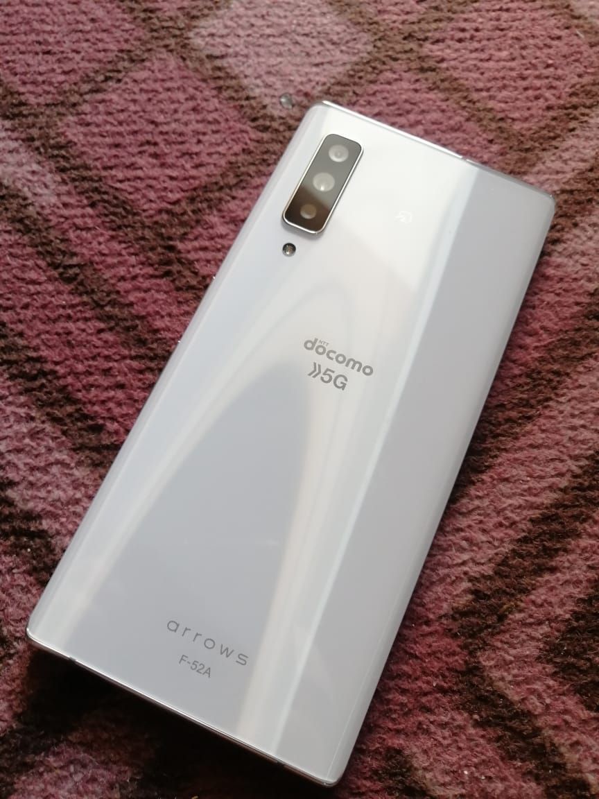 Docomo Arrows F-52a by It’s Honey