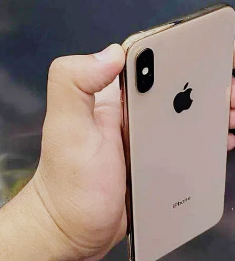 iPhone x max non PTA 10 by 10 condition battery health 85 by Asad Ali