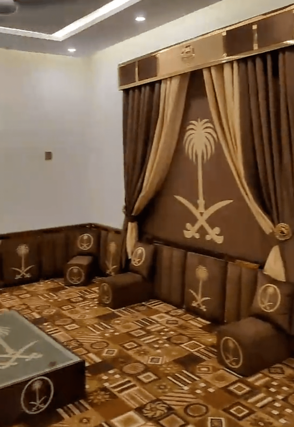 majlis sofa/Arabic Majlis/Arbi Sofa/Arbi Majlis by Hamid Khan