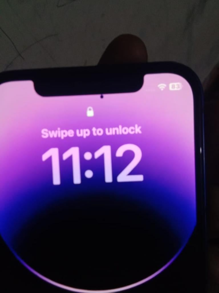 iphone 12 non pta by Areeb Baloch