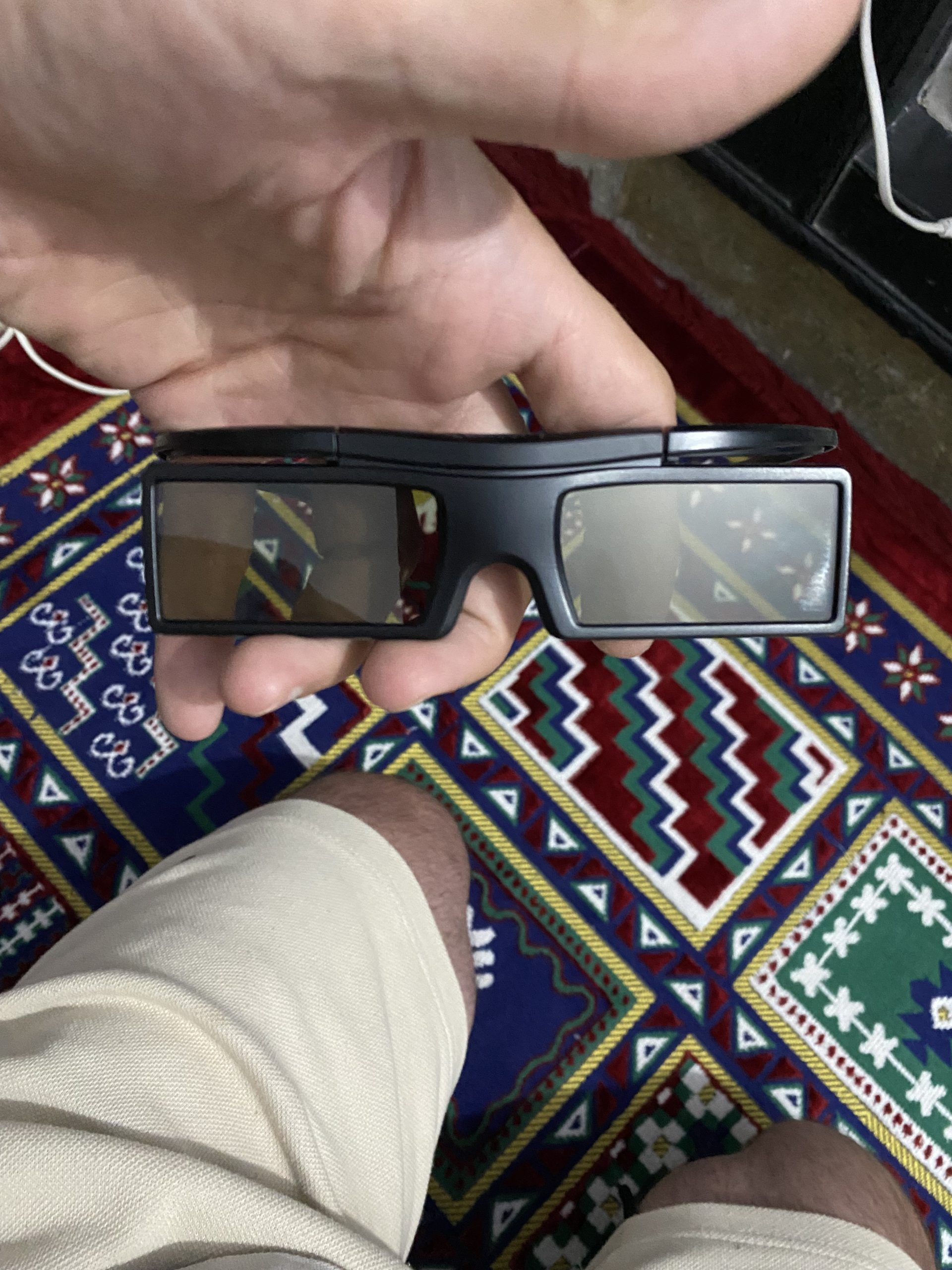 Samsung smart 3d tv original 40inchs by Ibrahim Akbari