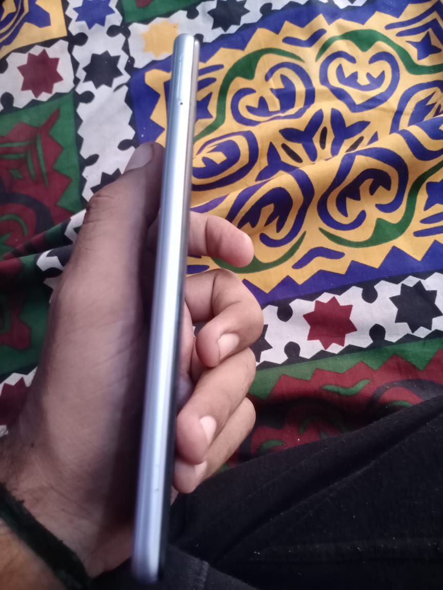 Vivo y20 by راشد البلوشی