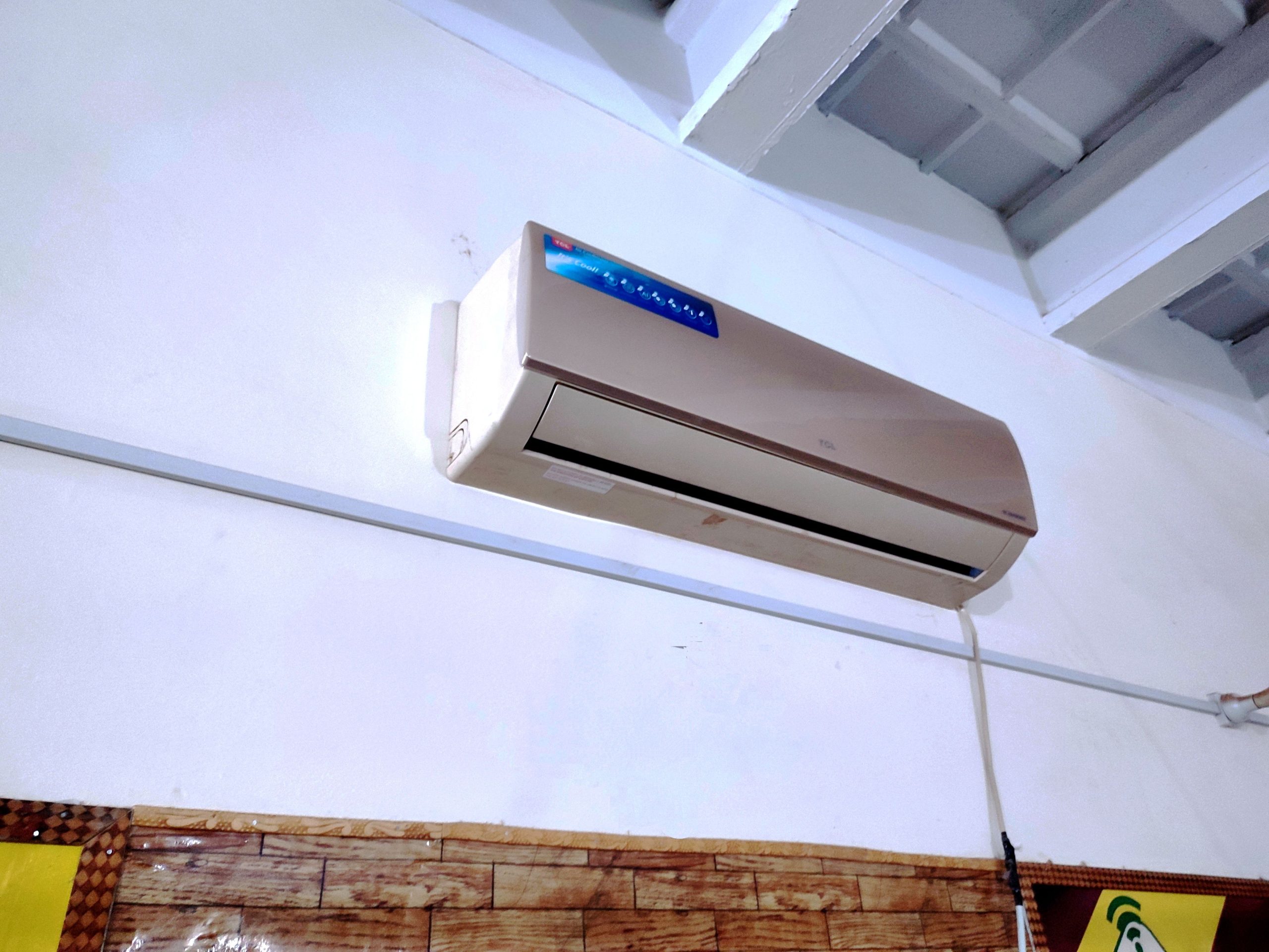 Dc Invertor ac by Ali Mouzzam