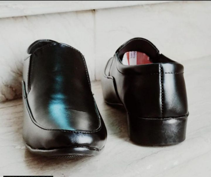 MEN,S FORMAL LEATHER SHOES by Abdullah Noor