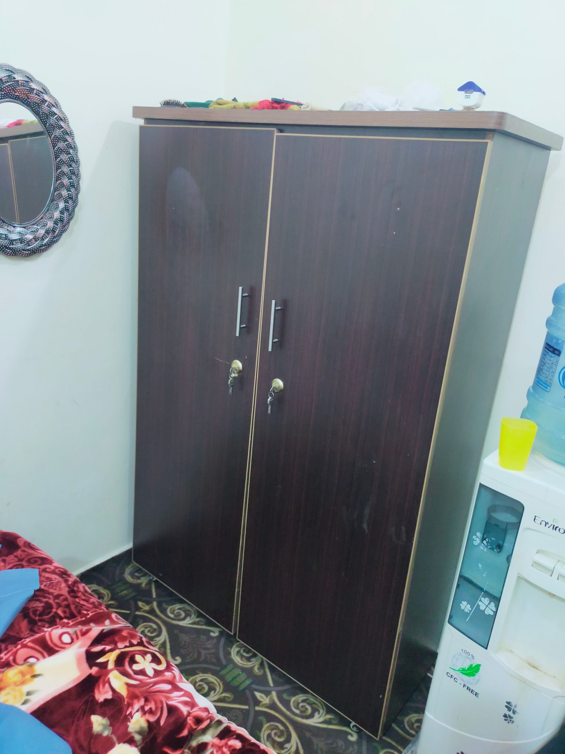 Almari wheel laghy hain bilkul ok hai shifting urgent sale by Awais Awais