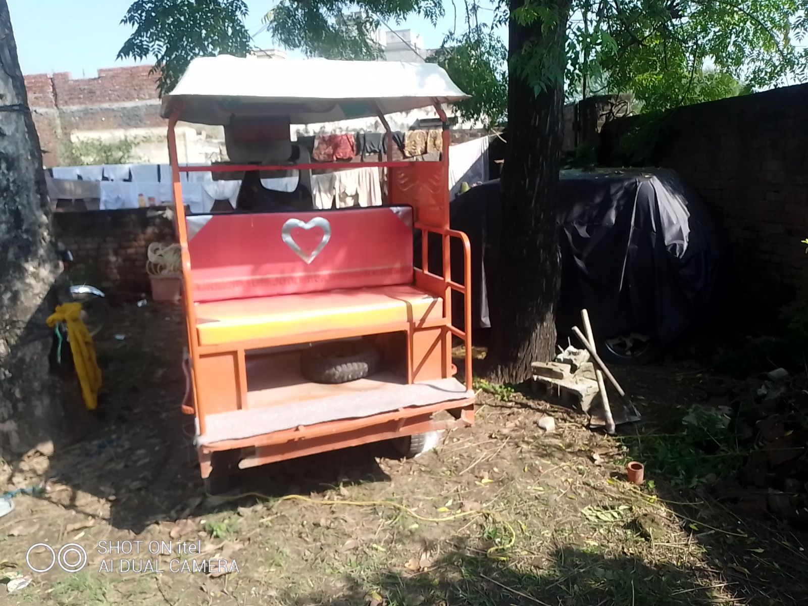 United chinqchi rickshaw 100cc urgent for sale by Hajji Mubashar Ali Fresh flower decoration shop