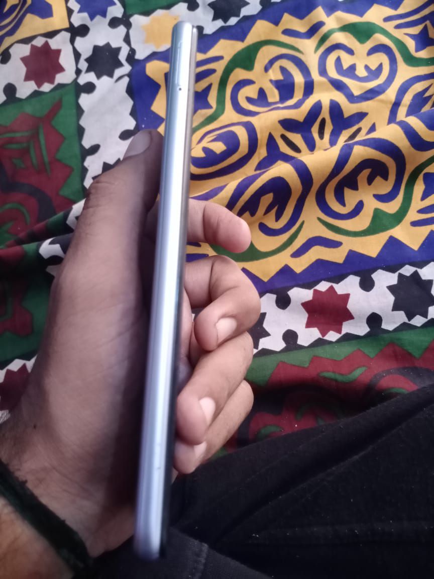 Vivo y20 by راشد البلوشی