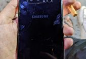 Note 8 by A M
