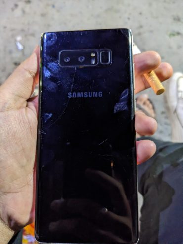 Note 8 by A M