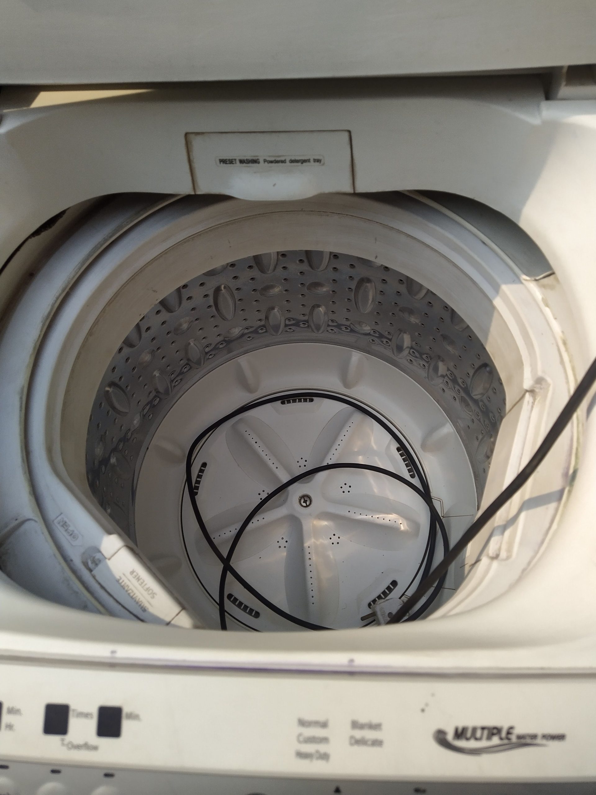 Dawlance automatic washing machine 10kg by Muhammad siddique