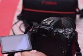 Canon 200d with 18/55 Stm lens by numan salahudin