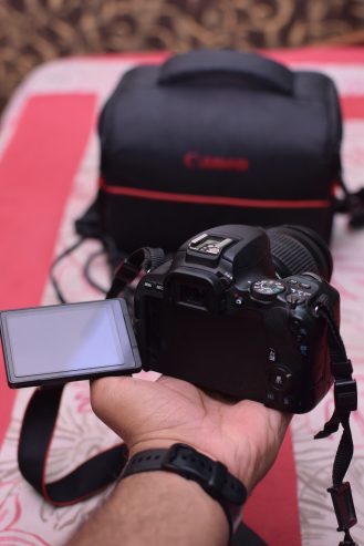 Canon 200d with 18/55 Stm lens by numan salahudin
