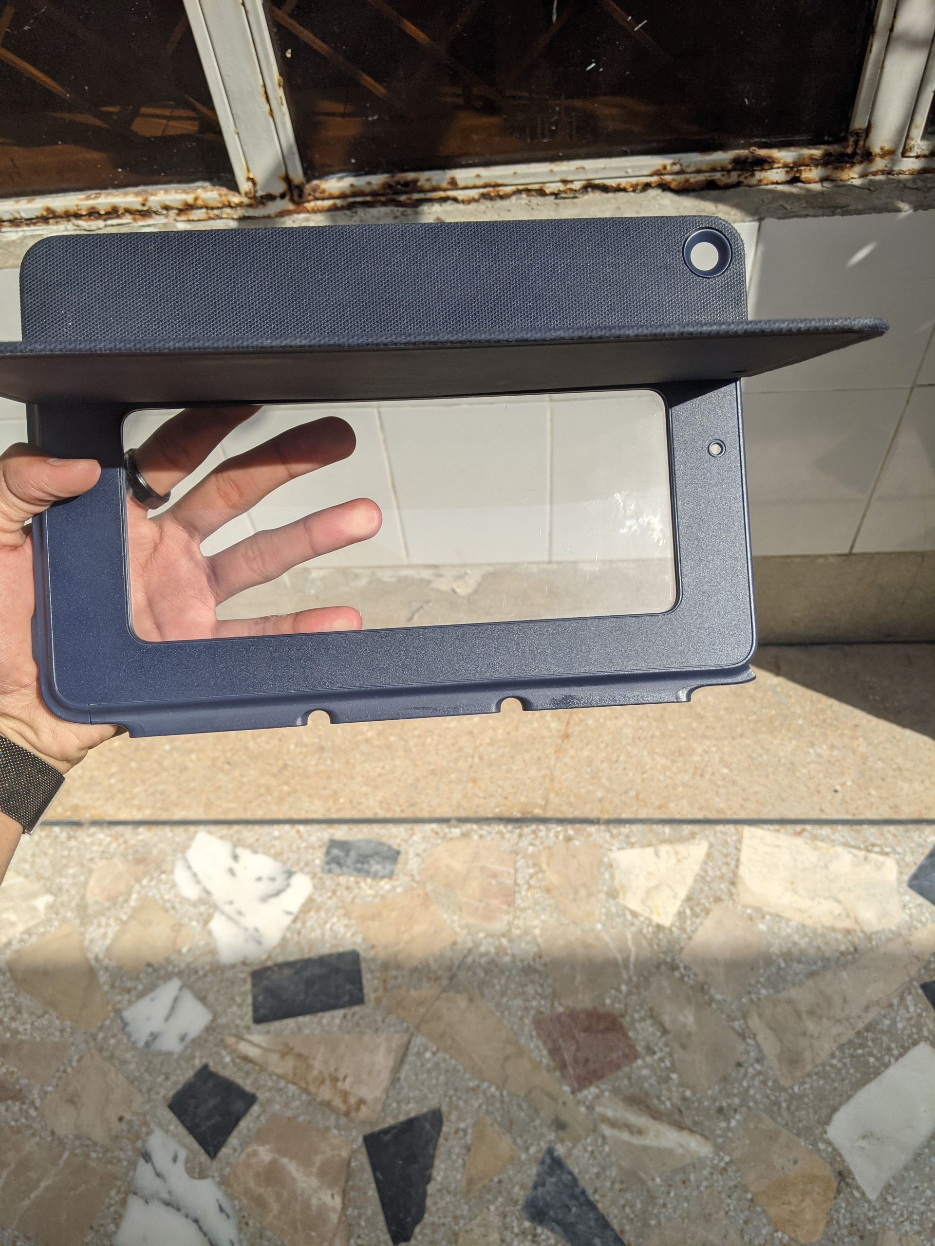Apple iPad Air 1, 2 Very Antique Case for very Urgent sale by Taimoor games