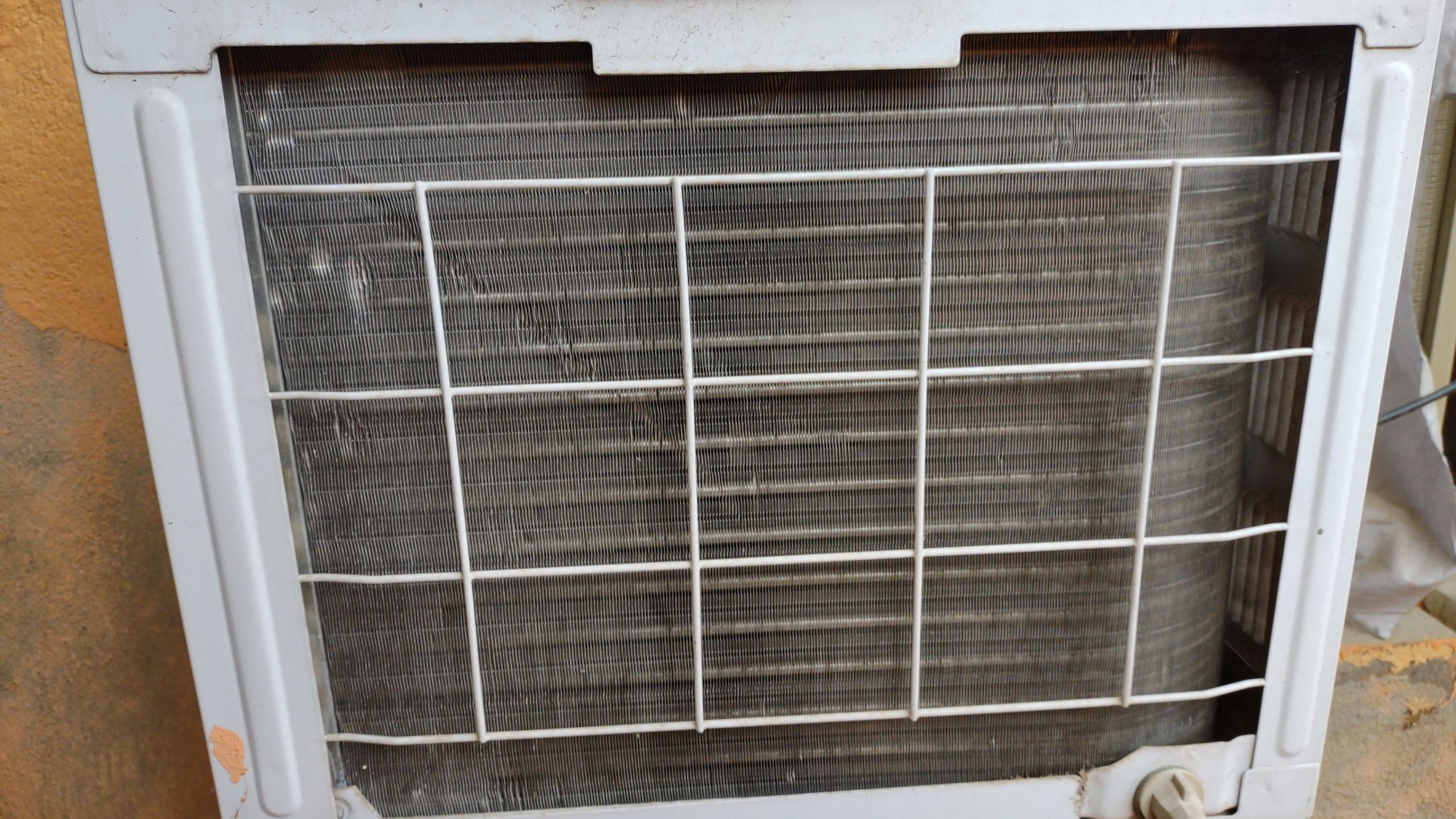 Skywood window Ac pona ton like new condition by shehroz official