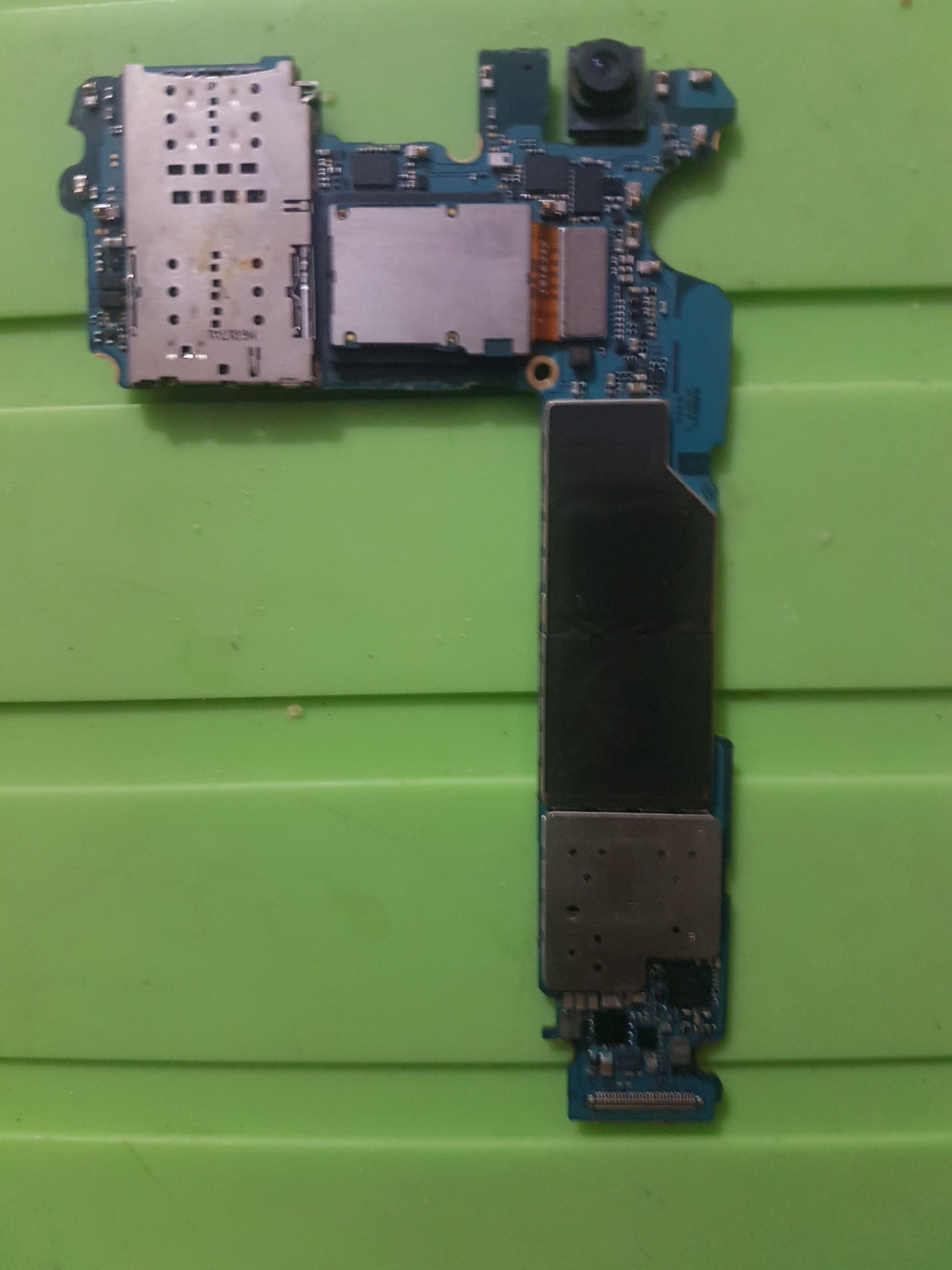 SAMSUNG S7 EDGE BOARD by Muhammad Binyameen