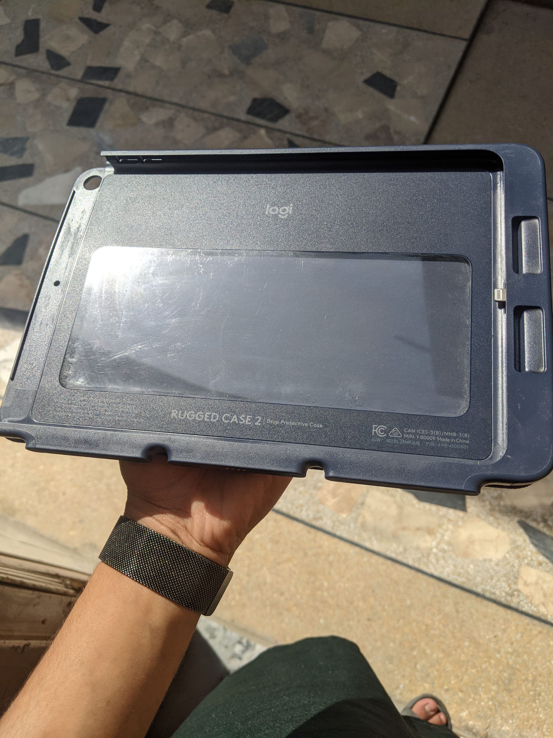 Apple iPad Air 1, 2 Very Antique Case for very Urgent sale by Taimoor games