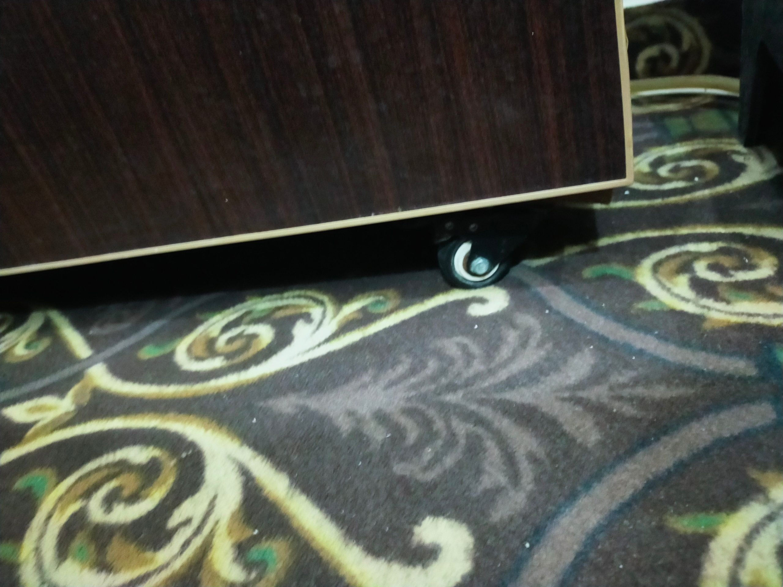 Almari wheel laghy hain bilkul ok hai shifting urgent sale by Awais Awais