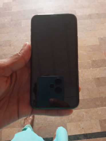 Iphone 11 pro Non pta 64 GB bettery health 80 condition 10/10 by Muneer Dal