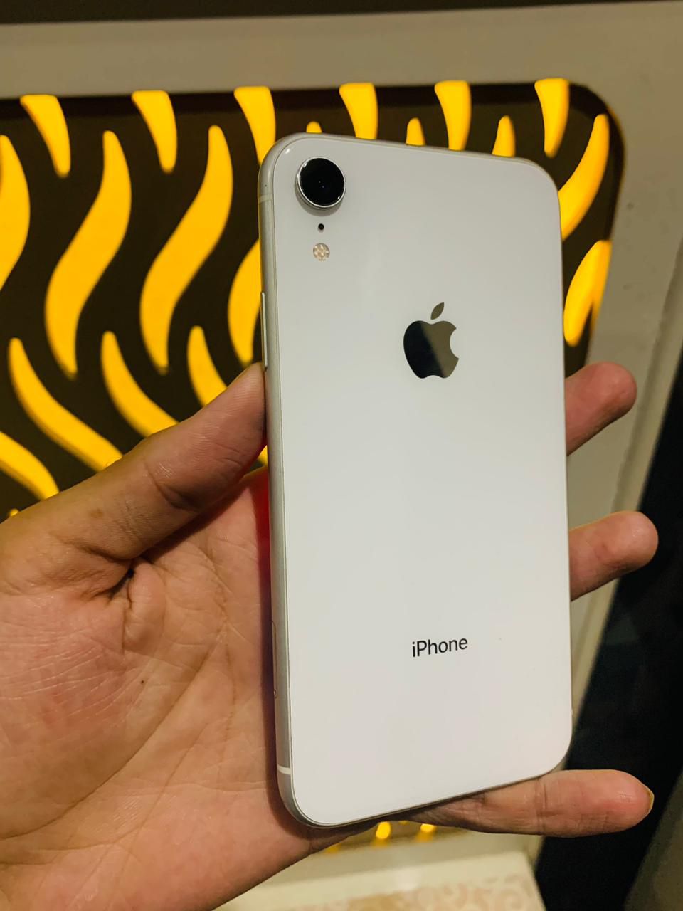 IPHONE XR NON PTA NON ACTIVE by Soban Haider