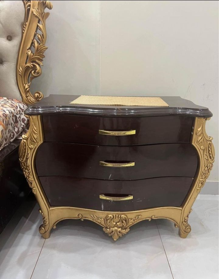 Bed set + Mattress by Doctor Saim Khan