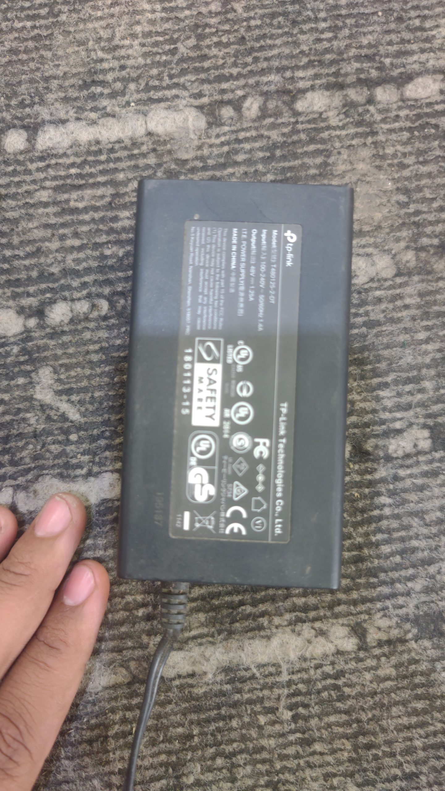 TPlink Network switch 100Mbps by Waqar Ah