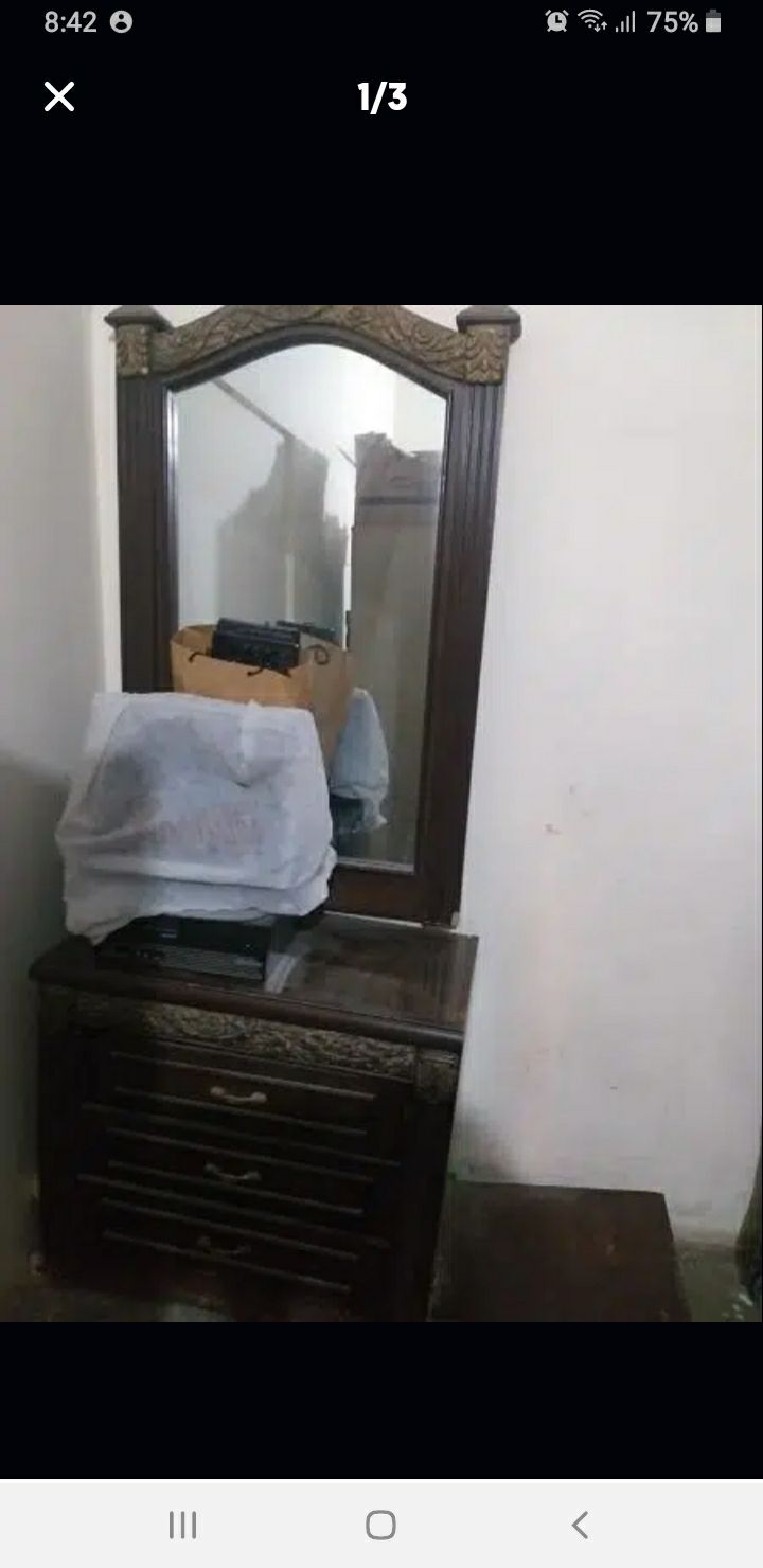 Dressing Table by ayesha kamran