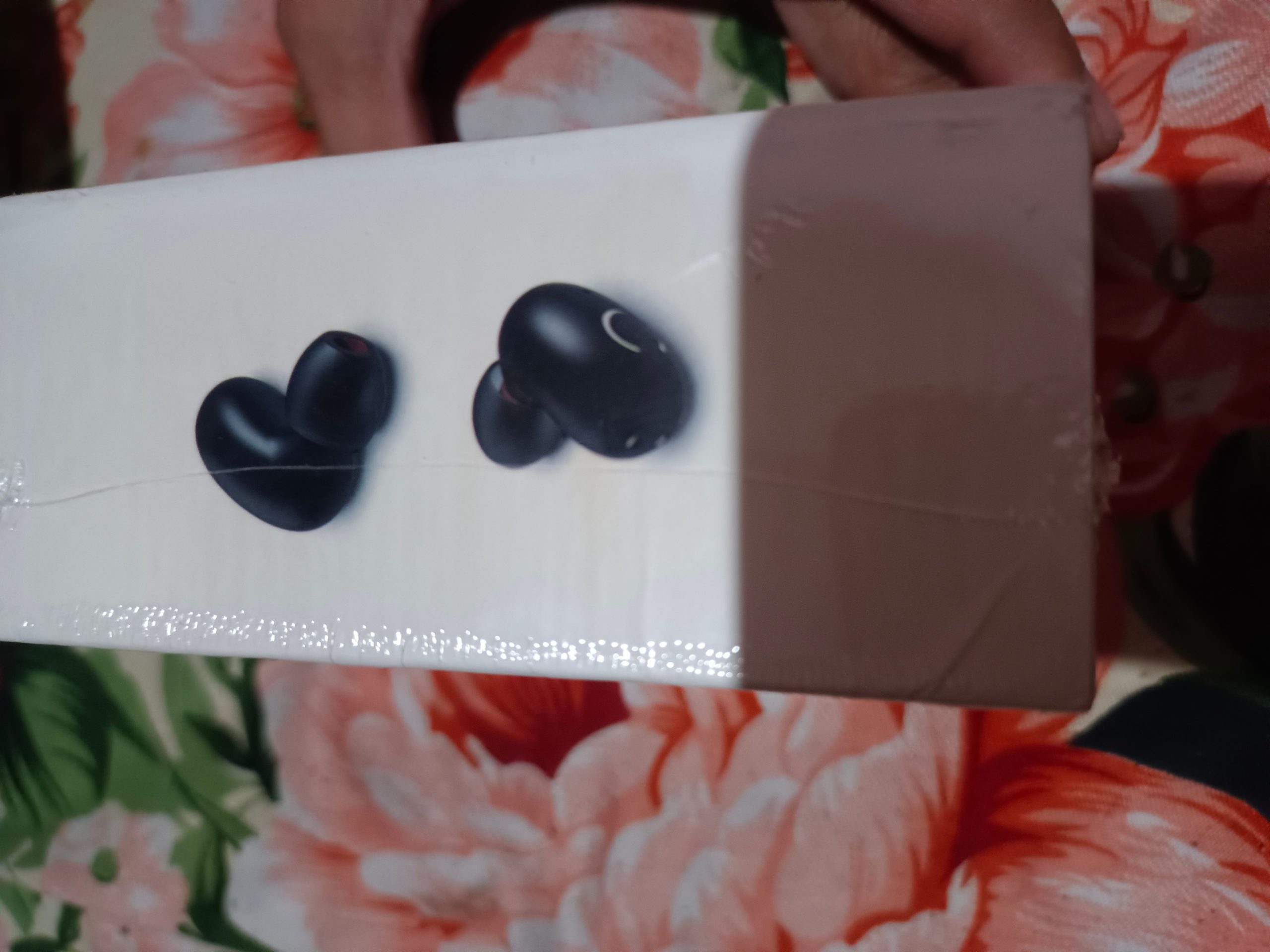 Bluetooth deeper wireless with fun charger original brand in Dubai by Irtazajaan Irtazajaan