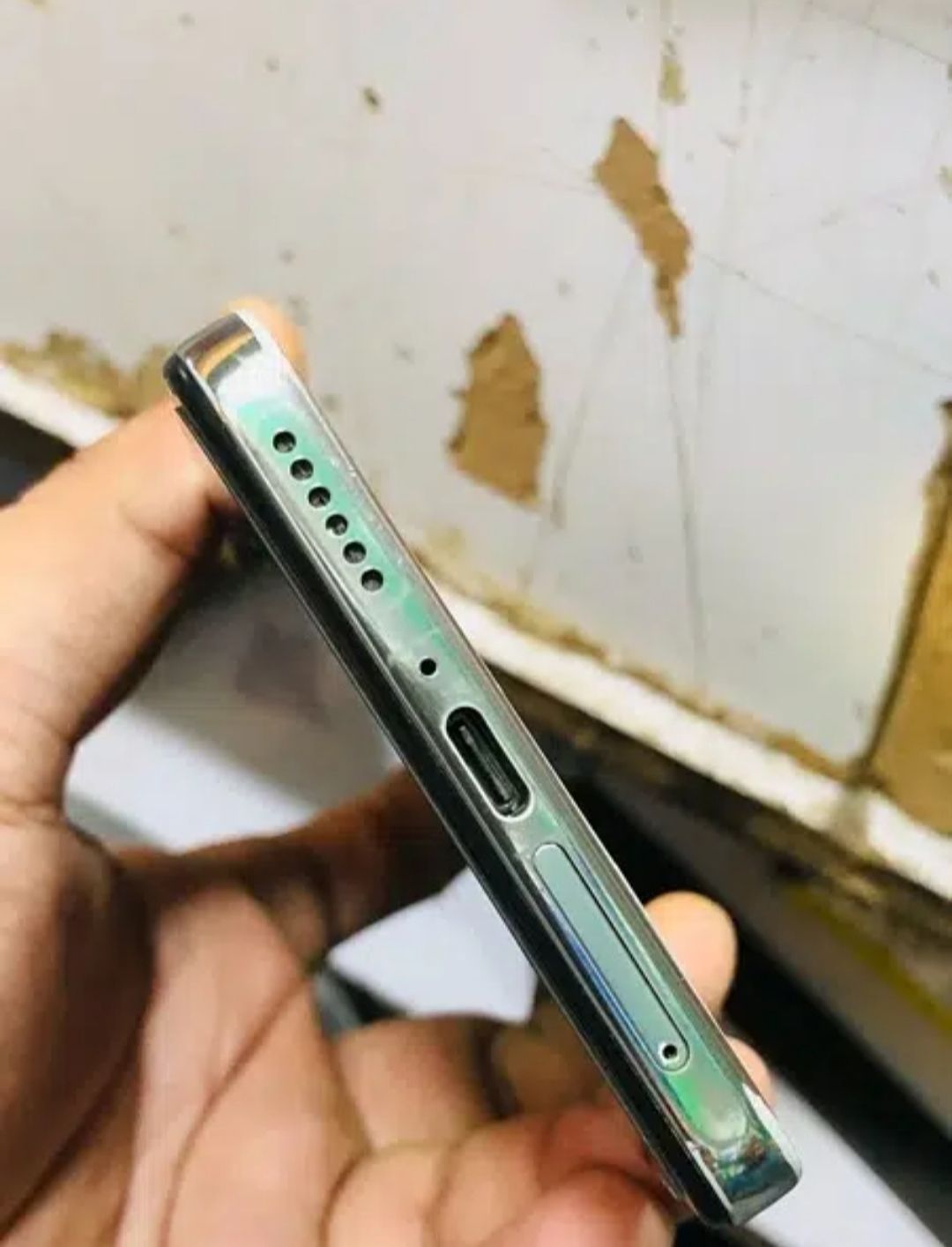 Redmi Note 11 Pro 6gb 128gb back camera khrab hai only set or box by Usama Jani