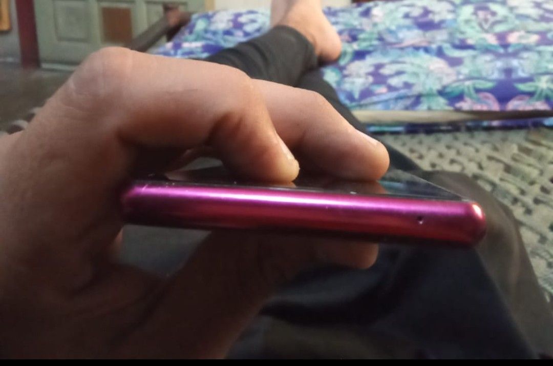 Sony Xperia 5 by Danish Usman