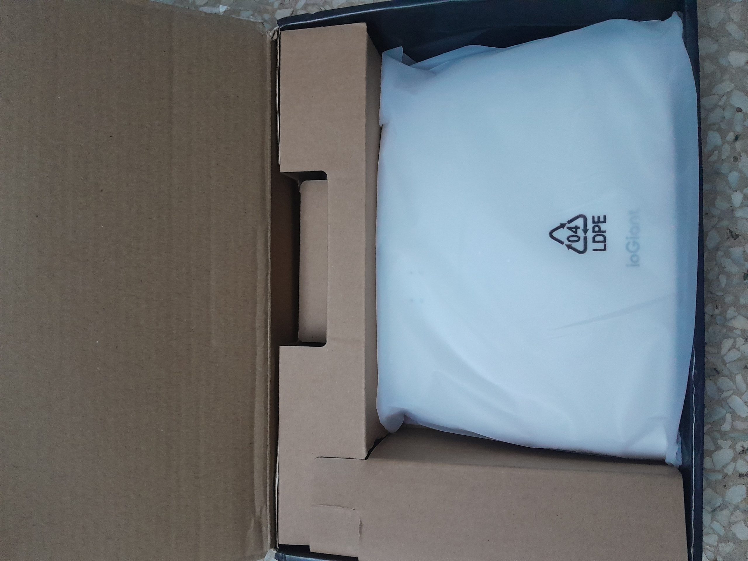 4g sim wifi router 1200mbps by Ebad rehman