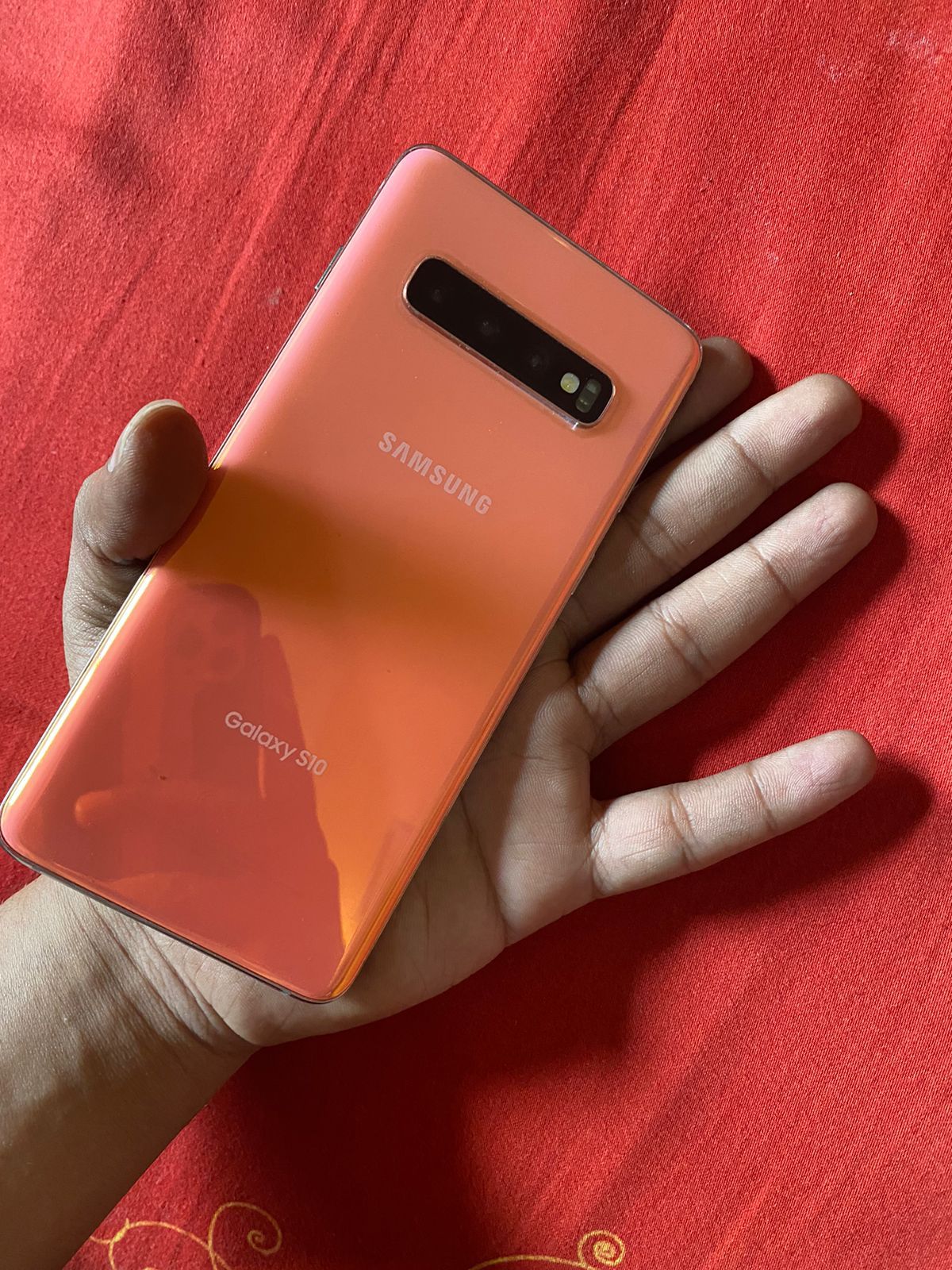 Samsung Galaxy S10 4G NON PTA 8GB 128GB by Muhammad Usman Shaikh