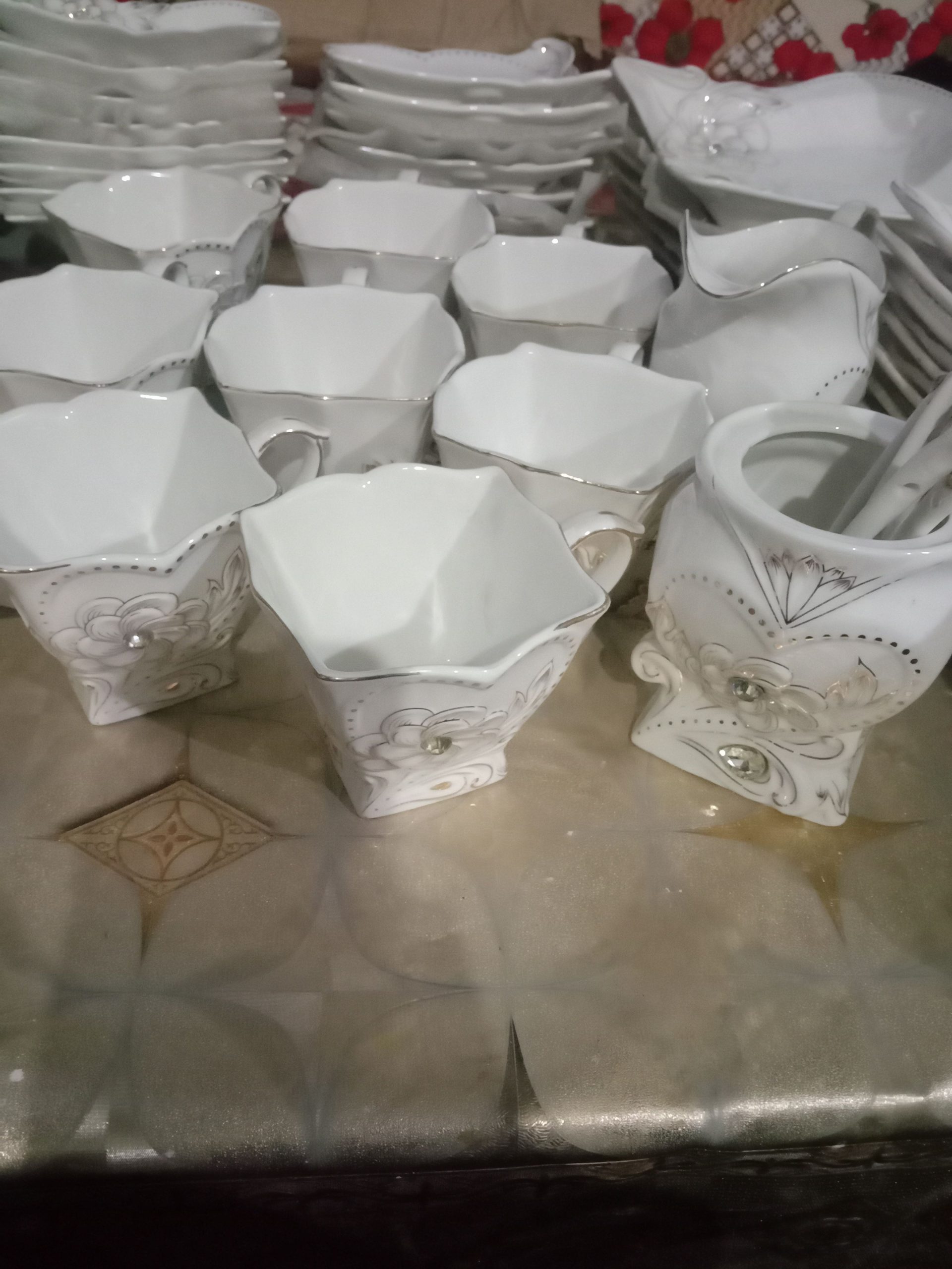 Crockery dinner set by Rabia Usman