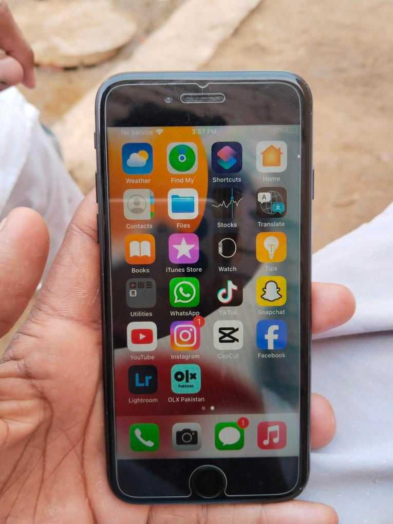 iphone 7 non pta 32GB by information ki Duniya