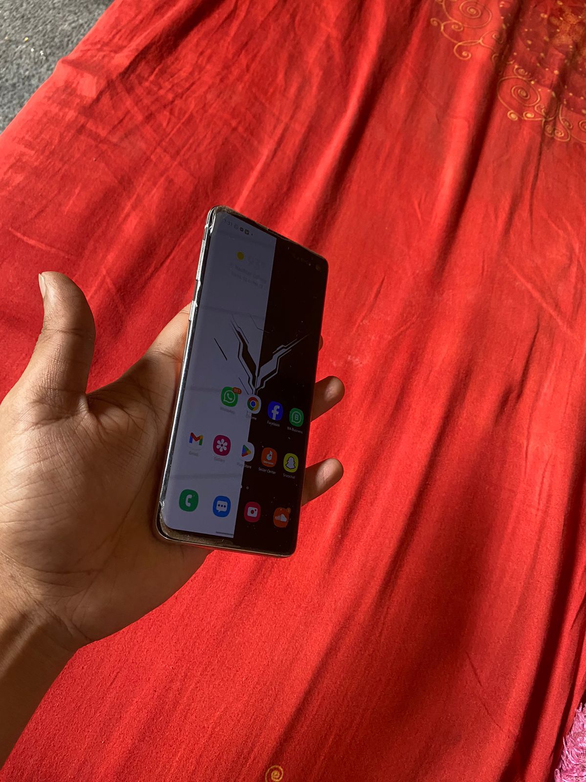 Samsung Galaxy S10 4G NON PTA 8GB 128GB by Muhammad Usman Shaikh