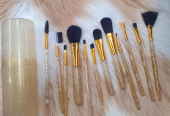 Makeup Brushes by Zainab Sirshar