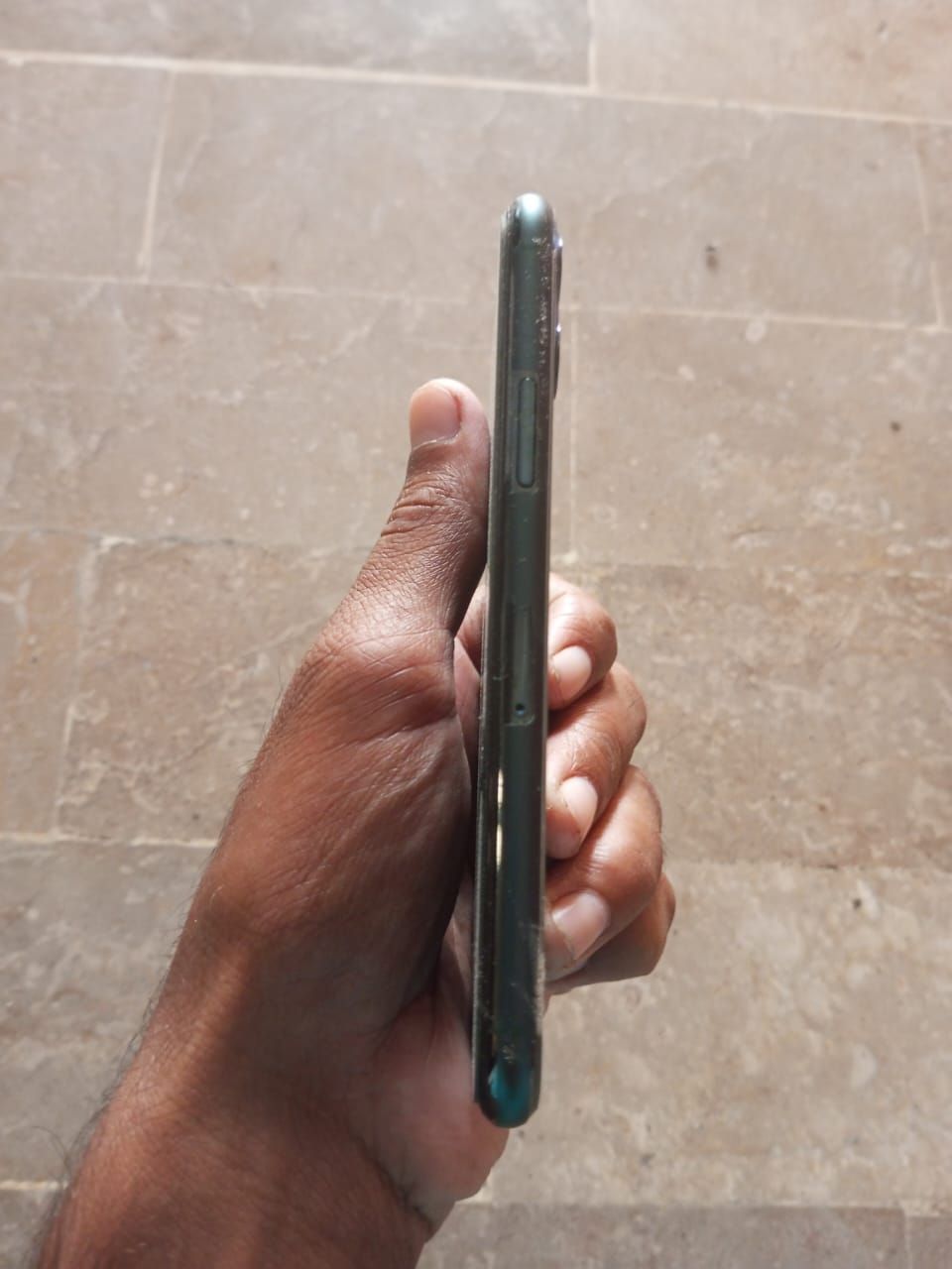 Iphone 11 pro Non pta 64 GB bettery health 80 condition 10/10 by Muneer Dal