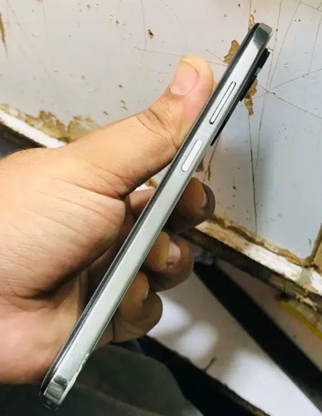 Redmi Note 11 Pro 6gb 128gb back camera khrab hai only set or box by Usama Jani