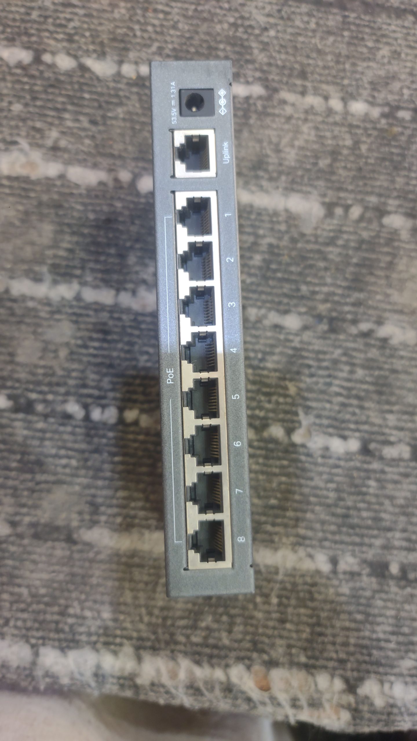 TPlink Network switch 100Mbps by Waqar Ah