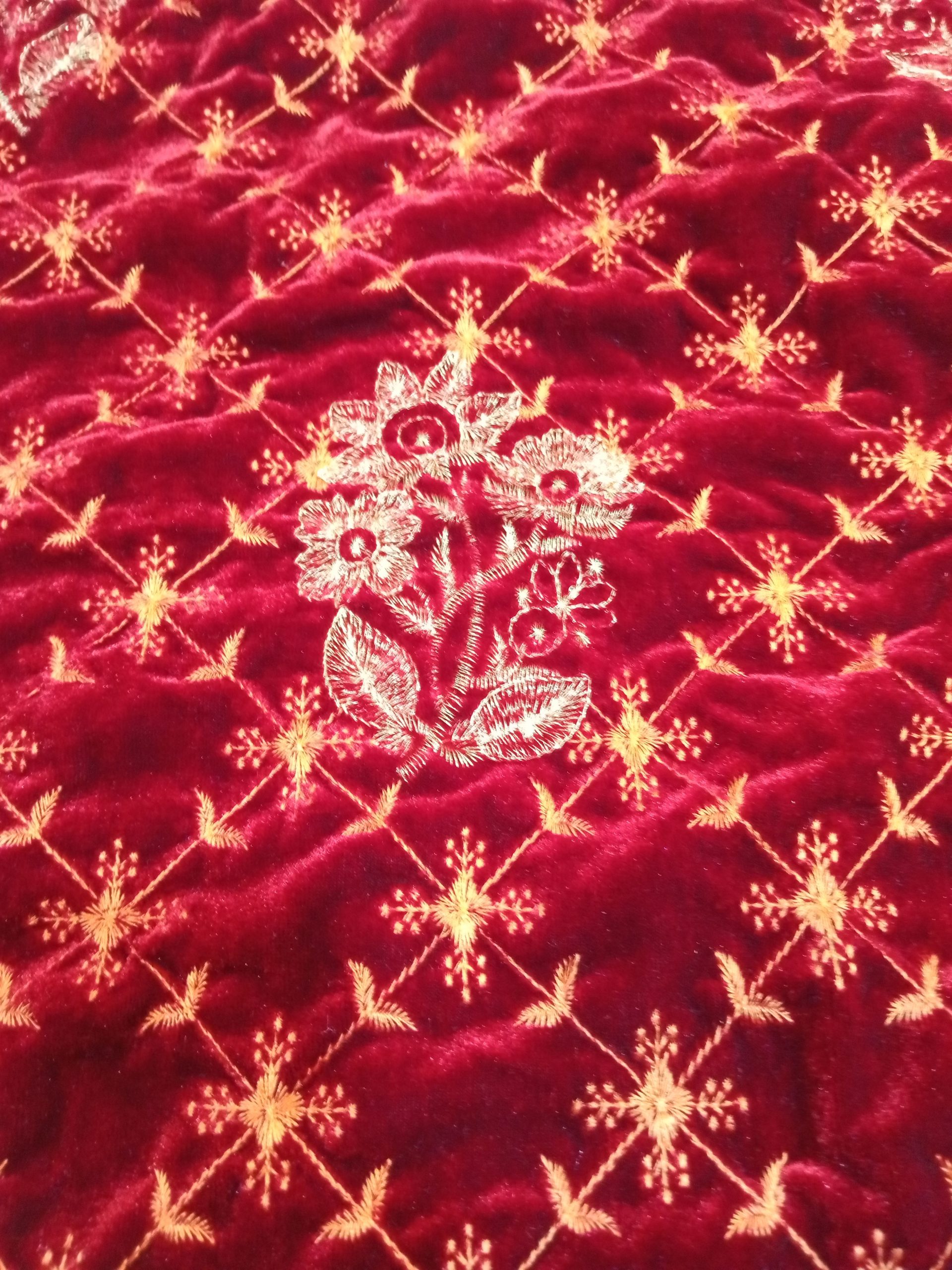 6 پائل ویلوٹ رضائی جوڑا سادہ کپڑے بھی ساتھ جہیز ورائٹی by Dolat Khan