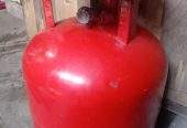 10 kg Wala LPG Salender Condition 10/10 ha with Chula by Maida Shafique