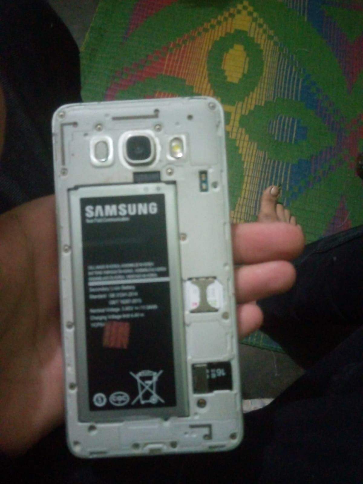 Samsung j5 mobile by Subhan Ali