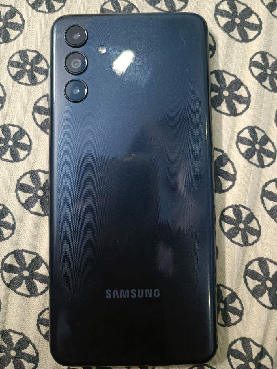 Salam I am selling Samsung A04s 10 Month warranty available by hassan khalid