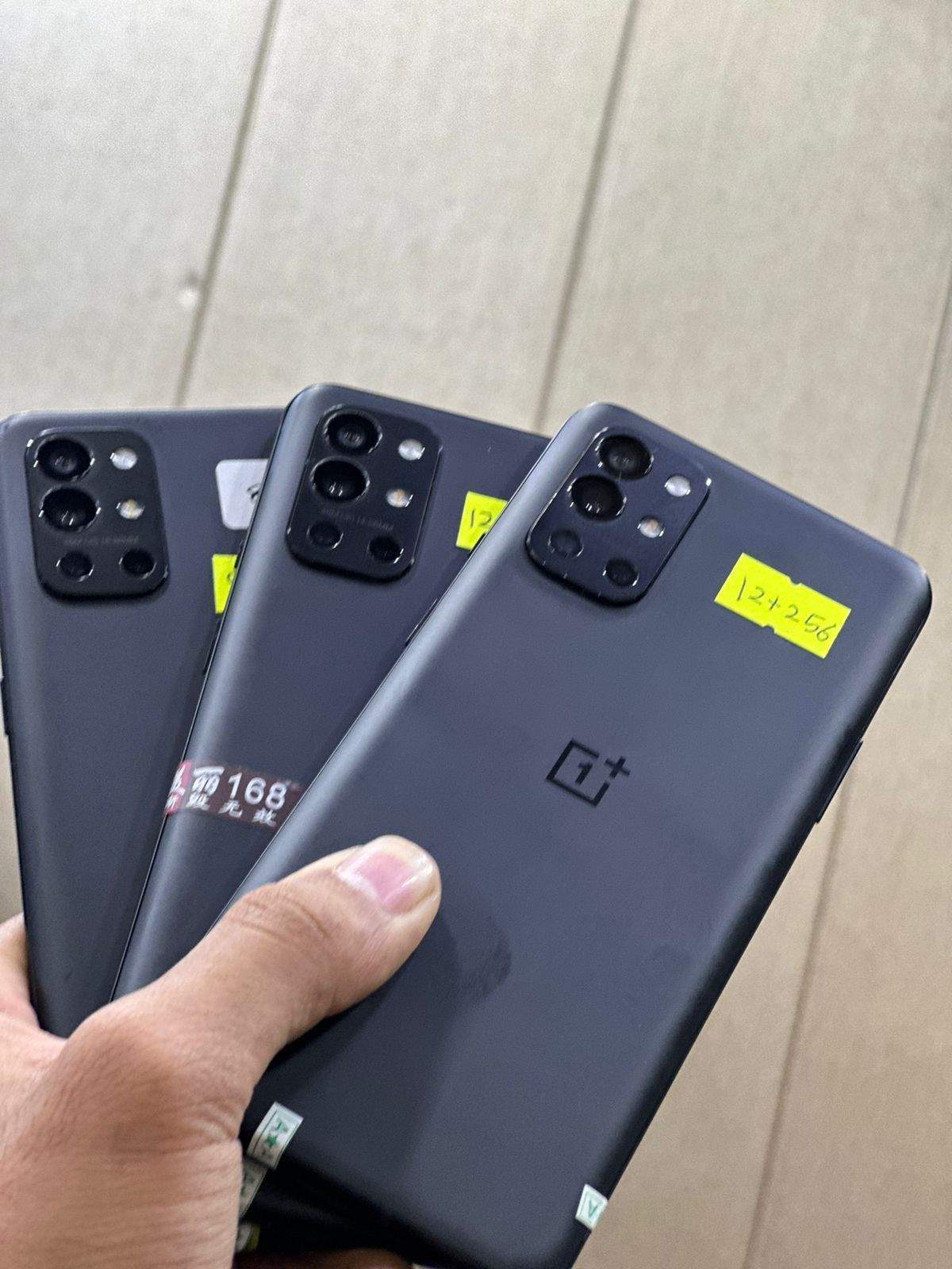 One plus 9 pro by Hamza Abid