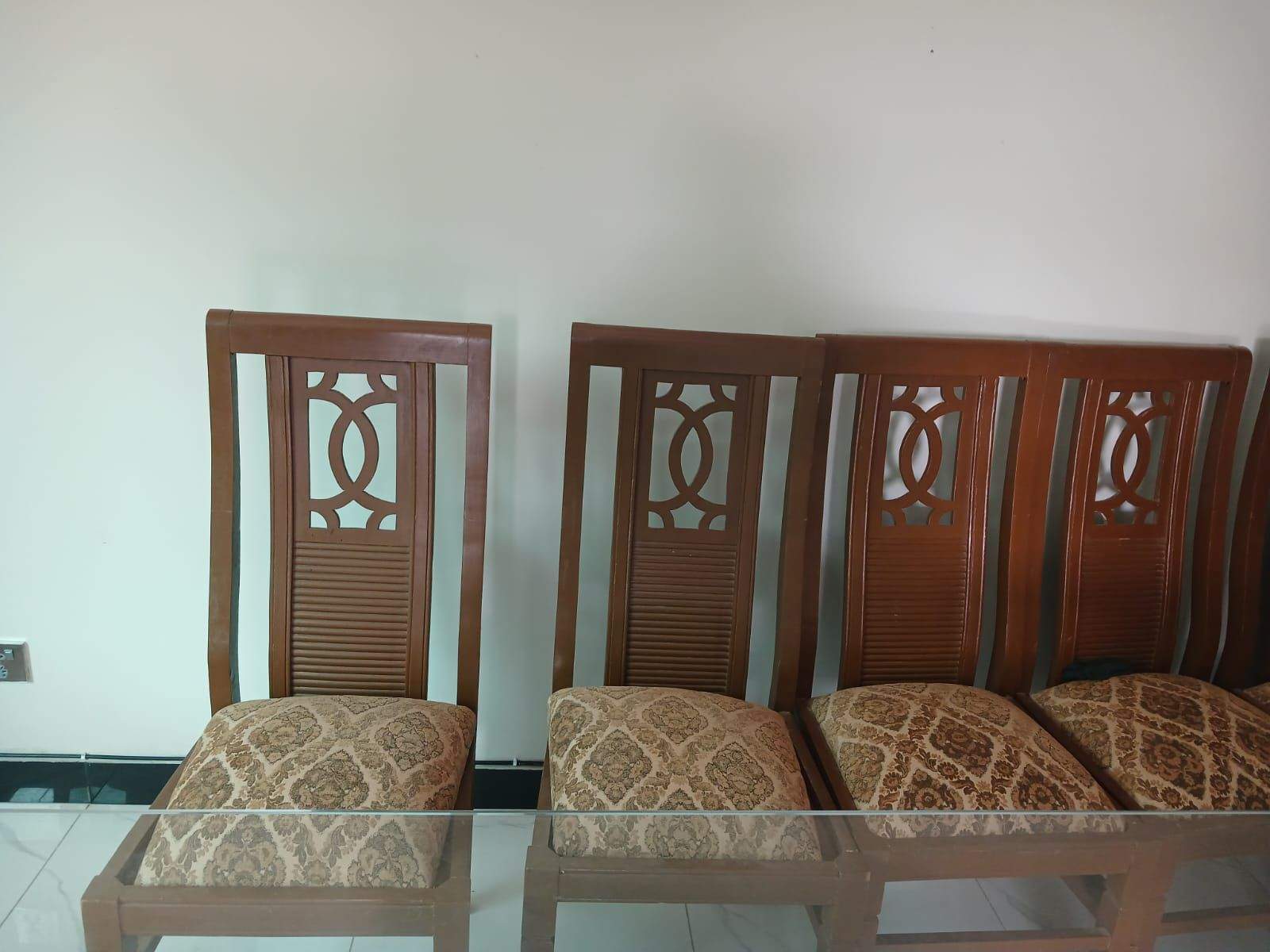 Used dining table by rayhab allauddin