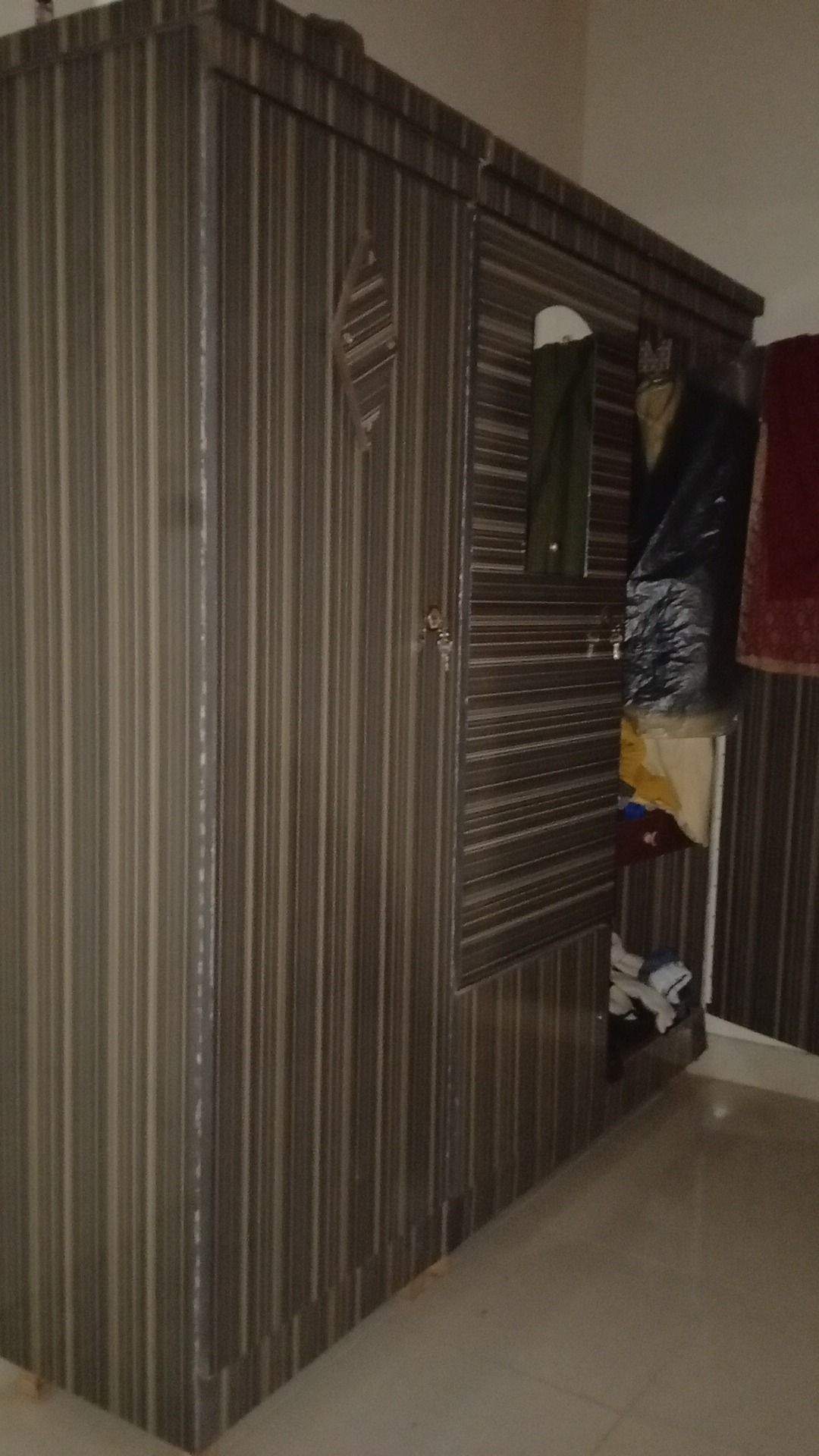 I’m selling my Three doors almari by ahmad bilal