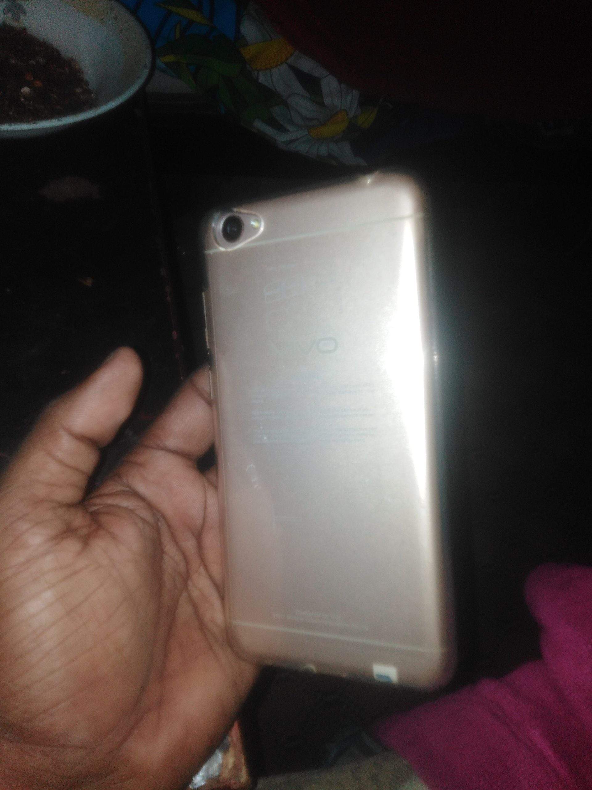 Vivo y55a kit 4gb 64gb pta aprwode by Parveiz yaqoob Parvez parvez