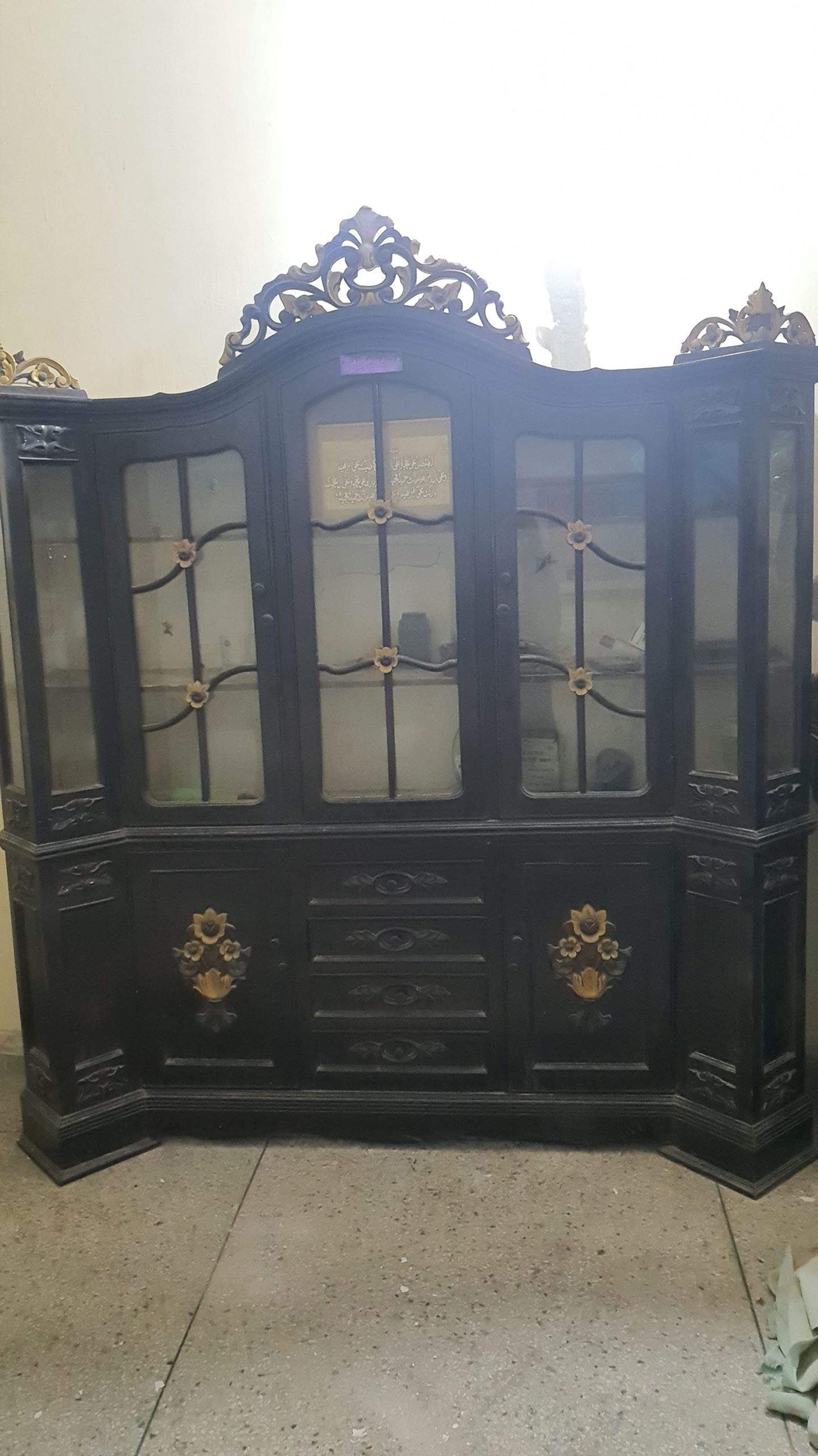 Show case by Rozi Shakeel